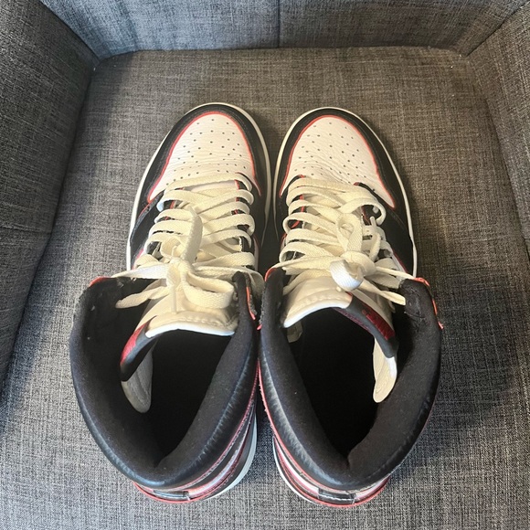 Air Jordan 1 High - Picture 2 of 2